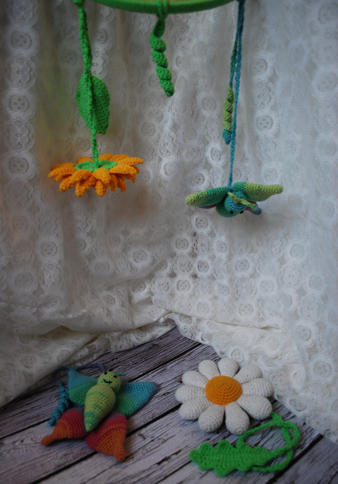 Babymobile With Flowers and Butterflies, Gift for Newborn, Decoration