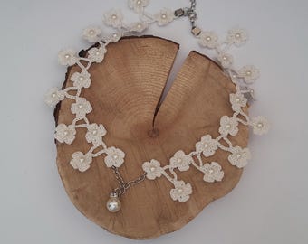 Crochet Cotton Flower Choker Necklace, Handmade Boho Floral Necklace, Romantic Cottagecore Jewelry