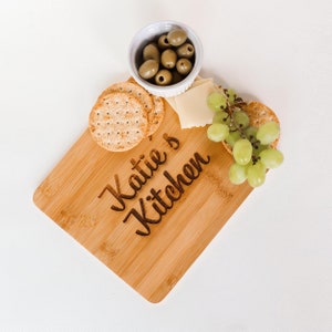 Personalized Bamboo Platter Board, Engraved Cheese Board for Couples Family and Friends, Christmas Gift Cutting Board, Custom Serving Board