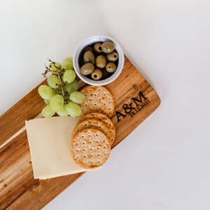 Personalized Engraved Wooden  Platter Board for Couples Family and Friends, Christmas Gift Cheese Cutting Board, Wooden Chopping Board Gift