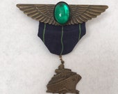 Vintage Pilot wing Captain Pin Badge with Green Stone
