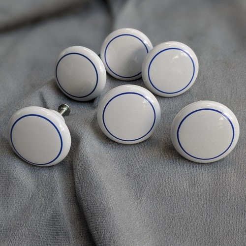 Set di 6 maniglie vintage in porcellana/ceramica/tiraca per cassetti/armadietti/comò/decorazioni floreali/decorazioni floreali