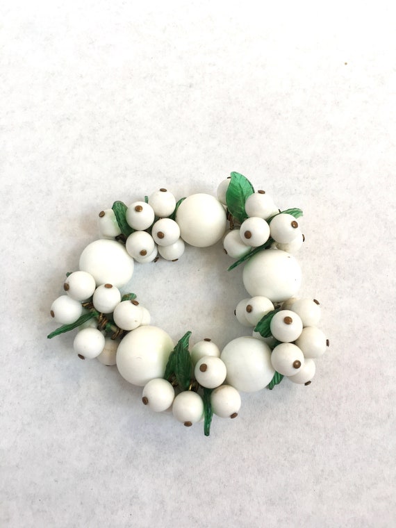 Lovely Vintage Glass fruit bowl style elastic brac