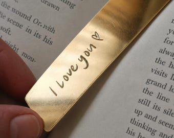 Marque-page personnalisé en laiton Marque-page personnalisé pour un amoureux des livres, un cadeau livresque pour elle, un cadeau souvenir d'anniversaire, un cadeau de mariage pour demoiselle d'honneur