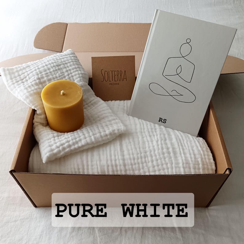 Gepersonaliseerd yogacadeau-idee voor yogaliefhebber cadeauset voor zelfzorg geschenkdoos wellnessbundel yogadeken shavasana yogadagboek op maat afbeelding 9
