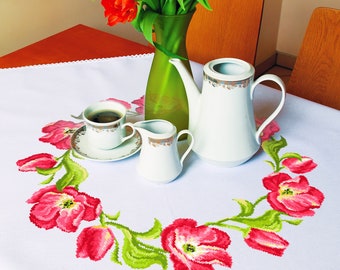 Tablecloth - Tulips garland pattern for cross stitch, Flowers digital PDF, Tulips, counted  cross stitch, easter