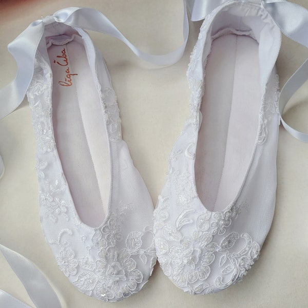 Classic white lace Wedding shoes with removable satin ribbons Matched to wedding dress ballet flats Handmade bright white lace Ballet pumps