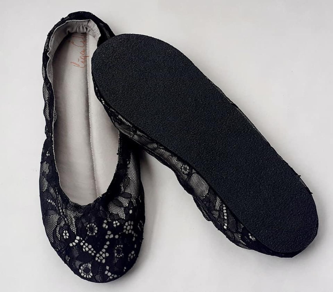 black lace ballet flats
