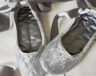 Silver lace Princess Ballet Flats with Satin Ribbons Embroidered with beads. Bride, little bridesmaid shoes Ballet pumps Wedding shoes