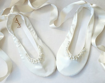 Ivory silk Wedding ballet flats embroidered with pearls Matched to dress Wide fit Wedding shoes with ribbons Ivory Ballet flats Ballerinas