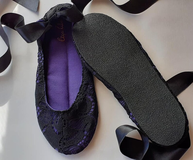 black lace ballet flats