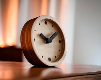 Sleek Birch Plywood Table Clock: A Contemporary Timepiece