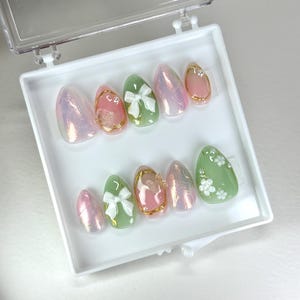 Lovely Spring  // Handmade Press-on Nails