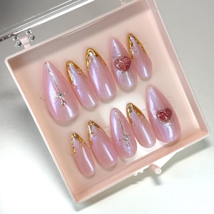 Queen  // Handmade Press-on Nails