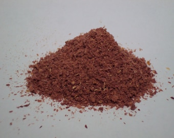 1.5 kg cedar wood shavings.