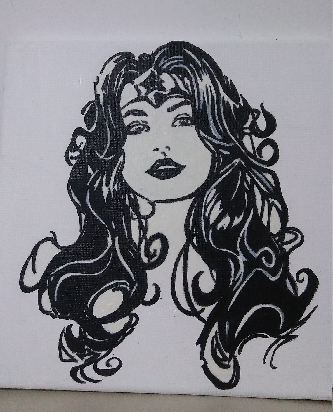 glow in the dark wonder woman