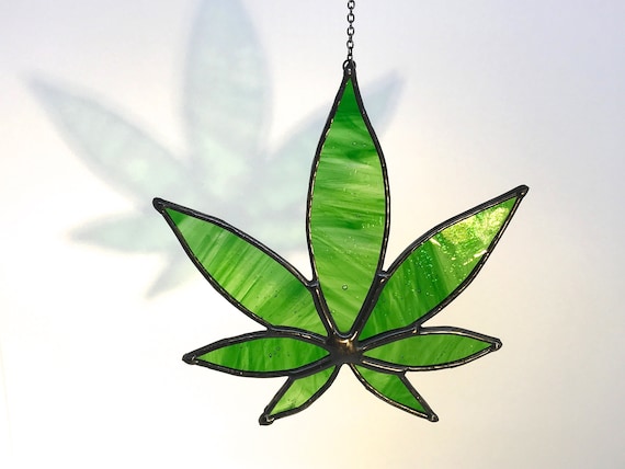 Green Hemp Leaf Suncatcher Home Decor, Birthday Gift, Window Ornament, Garden Decor