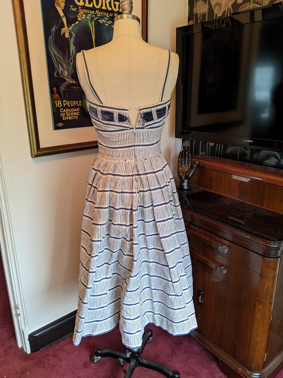 1950s Blue and white striped full pleated waist s… - image 3