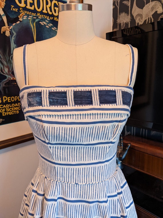 1950s Blue and white striped full pleated waist s… - image 4