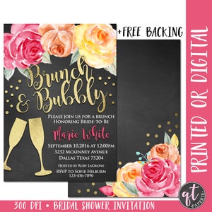 Puede incluir: Una invitaci&oacute;n de ducha nupcial estilo pizarra negra con detalles de purpurina dorada e ilustraciones florales de acuarela. El texto dice "Brunch & Bubbly" e incluye el nombre de la novia, la fecha, la hora y la ubicaci&oacute;n. La invitaci&oacute;n tambi&eacute;n incluye el texto "300 DPI Bridal Shower Invitation".