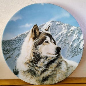 Collectible Decorative Wildlife Plate Titled &quot;Solitary Watch&quot; by Thomas Hirata Signed by Artist First Issue Plate No. 14953D