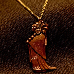 Valkyrie med mantel - Y-25