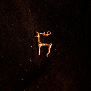 Petit pendentif cerf Sutton Hoo - N-45