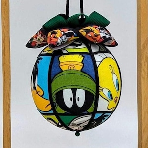 Looney / Cartoon / Tunes / Bugs / Ornament / Animation / Saturday Morning