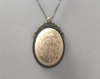 Antique Bronze Floral Cabochon Necklace – Handmade Vintage-Style Pendant, Artisan Jewelry Gift for Her