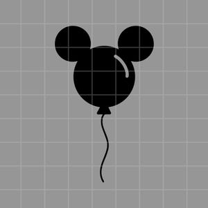 Puede incluir: Un globo negro con forma de cabeza de ratón, con dos orejas circulares y una cabeza redonda. El globo tiene un reflejo blanco curvo y una fina cuerda ondulada. El fondo es una cuadrícula gris.