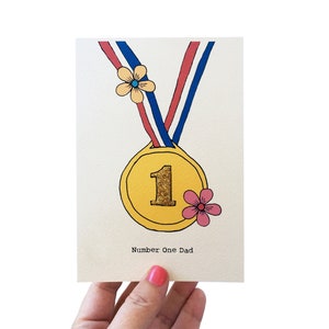 Biglietto numero uno per la festa del papà o il compleanno del papà. Biglietto per il miglior papà, biglietto per papà maratoneta