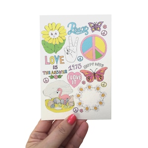 Carte de paix et d'amour des années 70, chaîne de guirlandes et signe de la paix, carte d'anniversaire inspirée des années 70, carte pour un enfant des années 70, mini impression d'art