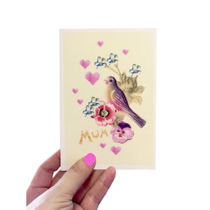 Tarjeta del Día de la Madre Songbird, Tarjeta del Día de la Madre de inspiración vintage, Tarjeta floral de mamá Pretty Bird and Hearts, Tarjeta de cumpleaños de mamá