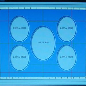 Puede incluir: Una pantalla azul con un patr&oacute;n de cuadr&iacute;cula y cinco c&iacute;rculos blancos. Los c&iacute;rculos est&aacute;n etiquetados con sus dimensiones en pulgadas. Las dimensiones son 2.9375 x 3.9375 pulgadas y 3.75 x 5.3125 pulgadas.