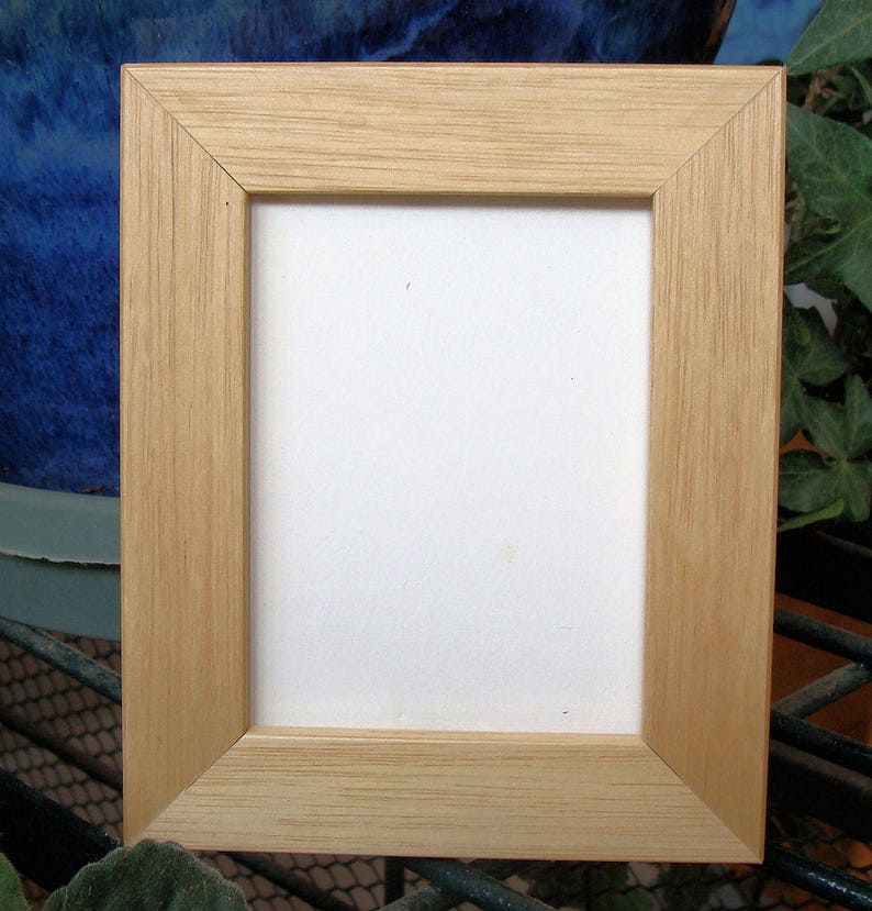 Cards Fits 2.5 x 3.5 Art Maple Finish Flat Profile UV Museum Glass Prints Photos Back ACEO Picture Frame Art Trading Cards Miniatures