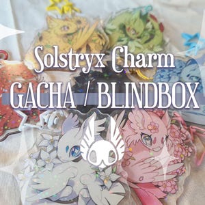 Solstryx FLOWER SERIES Schlüsselanhänger Charm - Gacha Blind Box Grab Bag Game Accessoire für Taschen & Beutel | Ausgefallene Fantasy Species