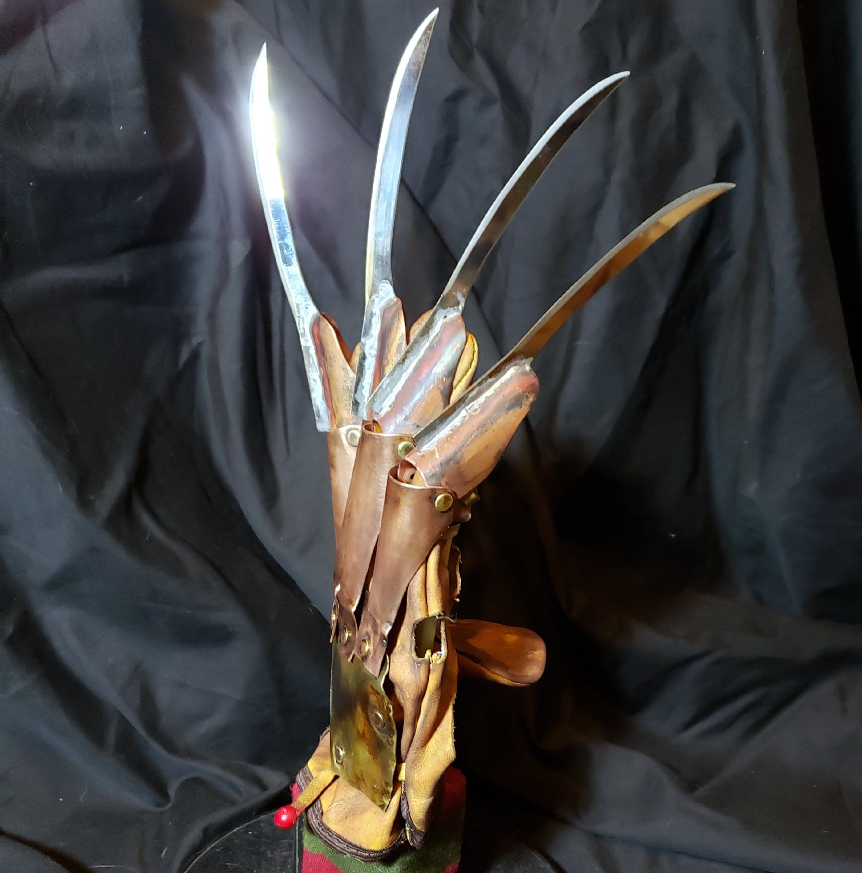 フレディのグローブ、『エルム街の悪夢』の小道具レプリカ - Etsy 日本