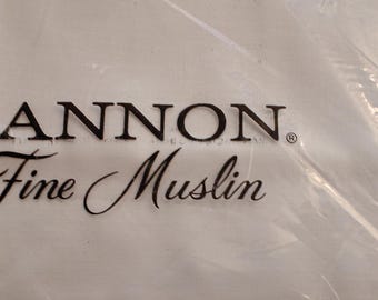 Vintage 100% Muslin cotton Cannon white standard pillowcase pair New In Package 1970s