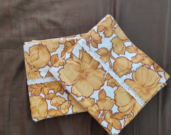 Wabasso Madrid vintage pillowcase pair 100% cotton gold colorway