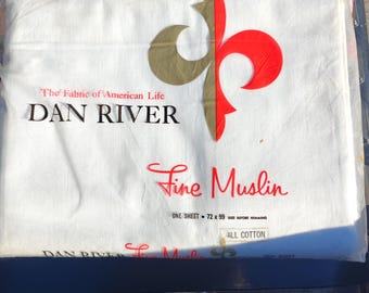 1970s Dan River Twin Muslin Cotton Flat Sheet (72 x 99 inches)