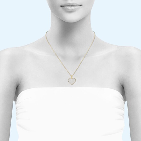 10kt Yellow Gold Womens CZ Cubic Zirconia Heart Initial C Charm Pendant 10kt Yellow Gold Womens CZ Cubic Zirconia Heart Initial C Charm Pendant