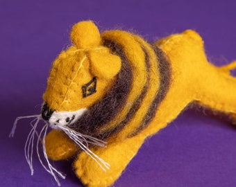 León de fieltro de lana hecho a mano, juguete de safari, animal Montessori, decoración para guardería, regalo