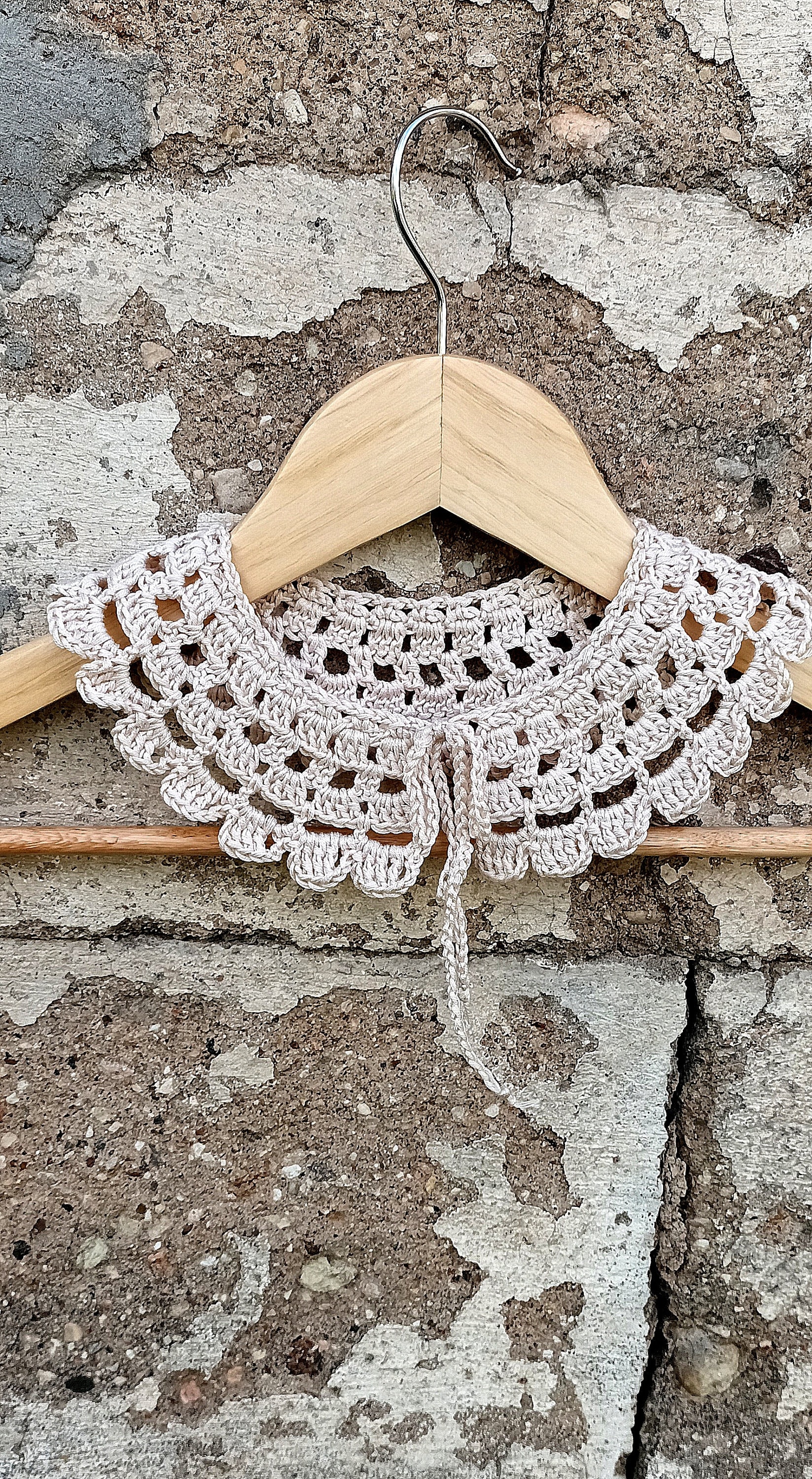 Crochet Collar: Vintage Style Lacy Cotton Necklace