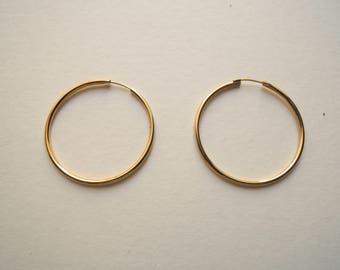 Vintage goldtone gypsy hoops costume jewelry earrings
