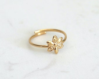 Gold stainless steel flower ring, thin adjustable women's ring, minimalist style ring, gifts