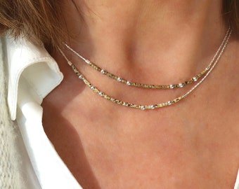 Collar gargantilla con cuentas miyuki marrones o crema sobre una fina cadena de plata maciza, collar minimalista para mujer, regalos