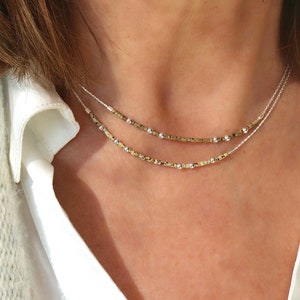 Naszyjnik typu choker z brązowymi lub kremowymi koralikami miyuki na delikatnym łańcuszku z litego srebra, minimalistyczny naszyjnik dla kobiet, prezenty