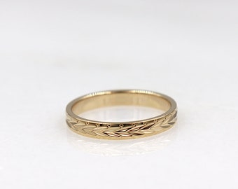 chiselled gold plated ring for women