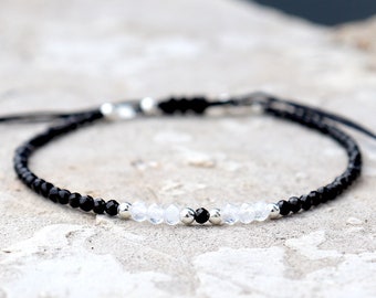 bracelet cordon fin pierres de lune et agates noires facettées femme
