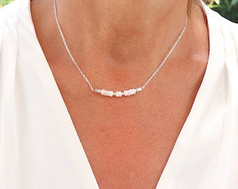 Pearl necklace in mother-of-pearl on chain in solid silver, silver neck for women